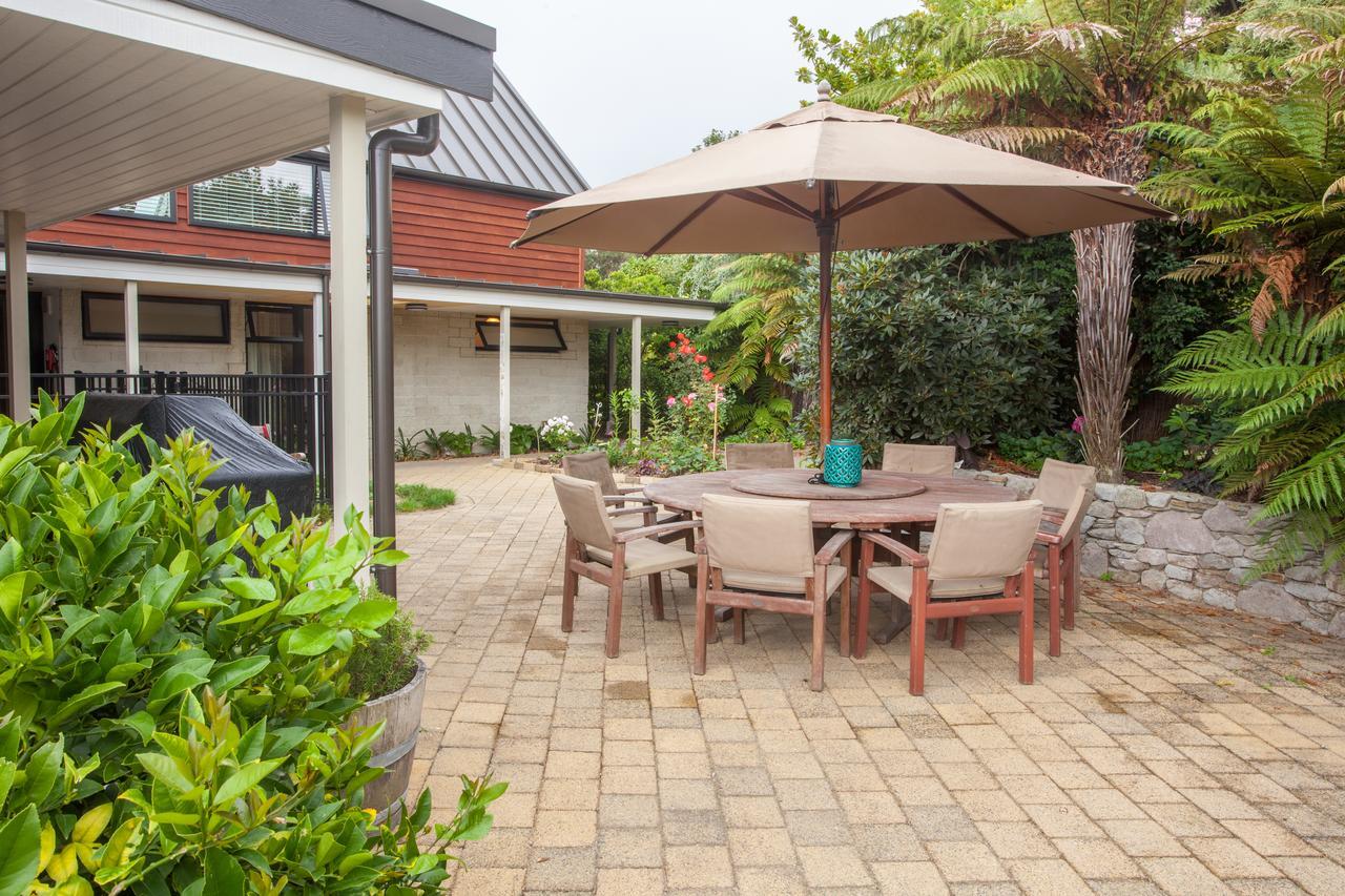 Te Moenga Lodge Taupo Exterior photo