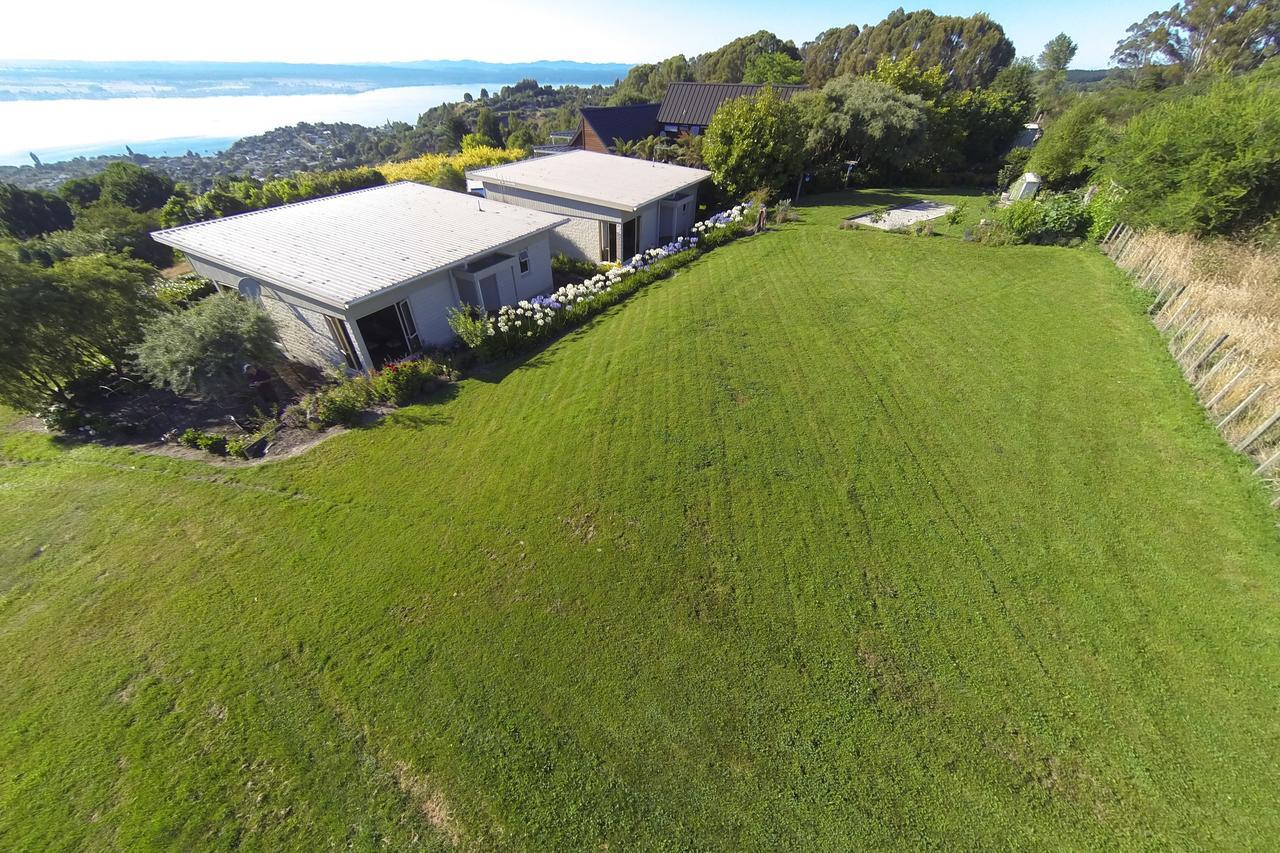 Te Moenga Lodge Taupo Exterior photo