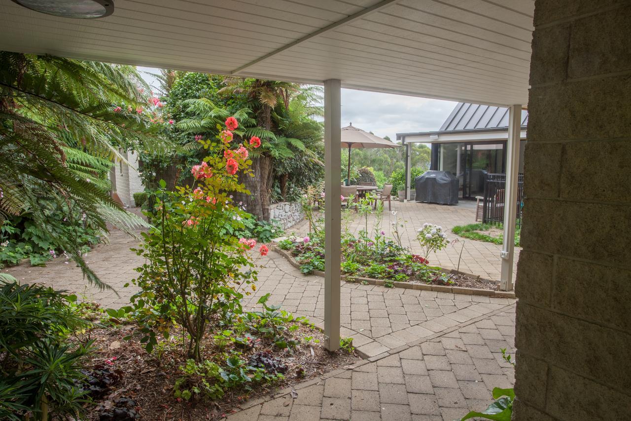 Te Moenga Lodge Taupo Exterior photo