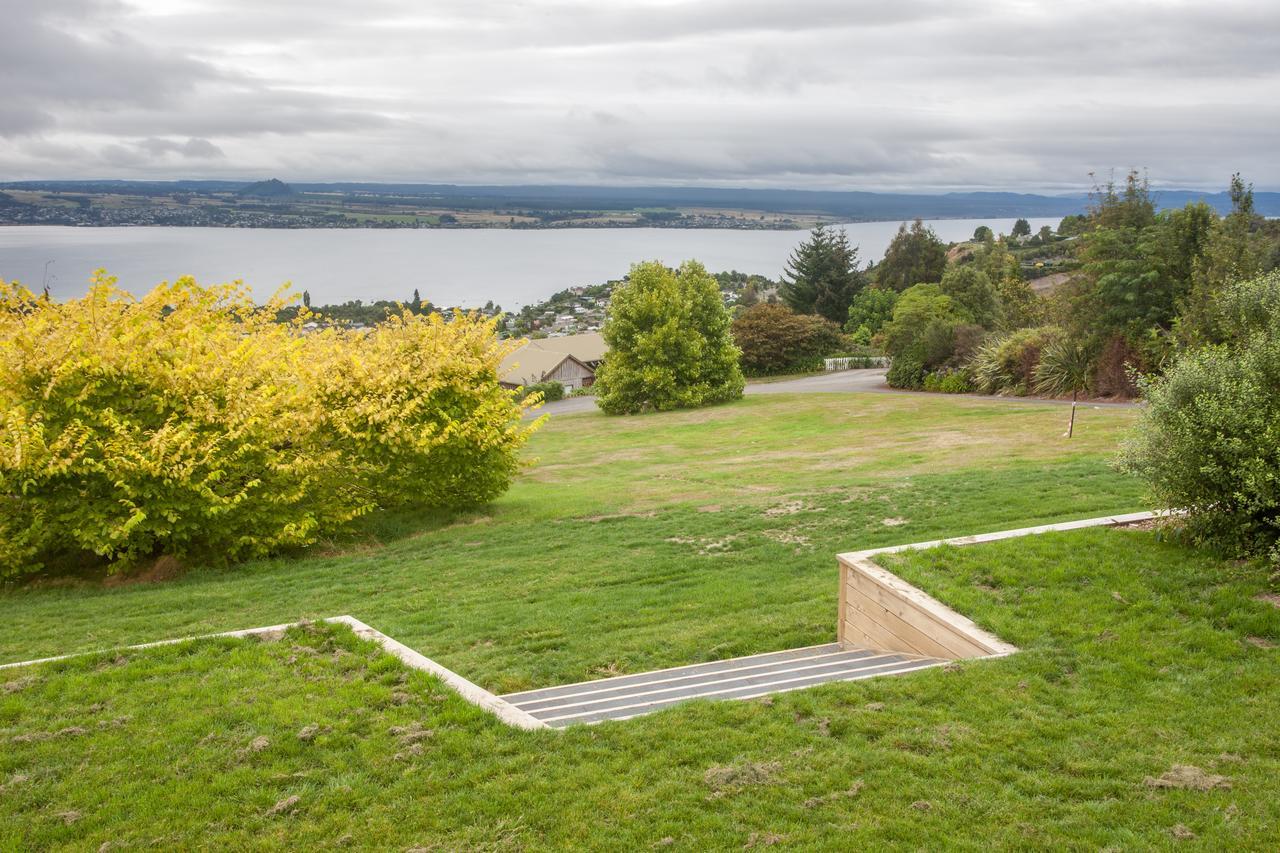 Te Moenga Lodge Taupo Exterior photo