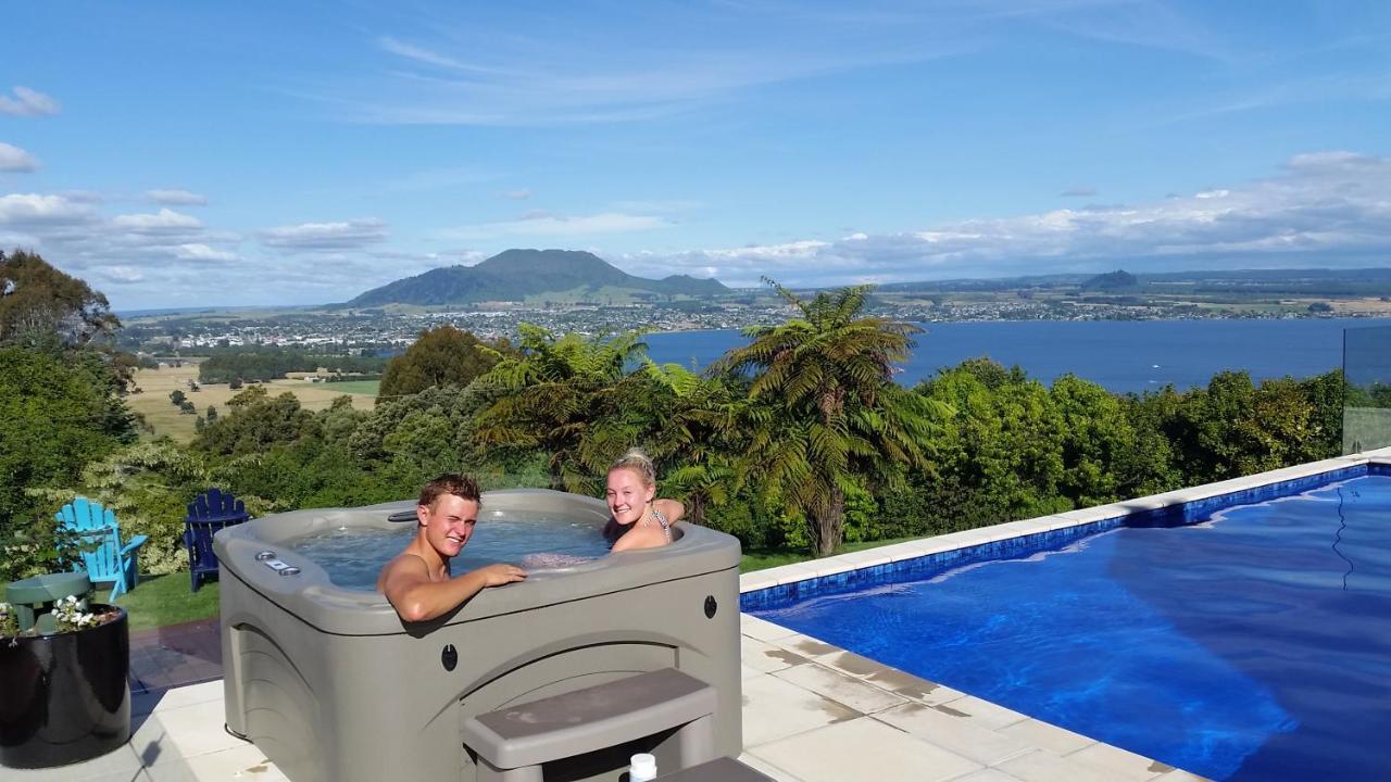 Te Moenga Lodge Taupo Exterior photo