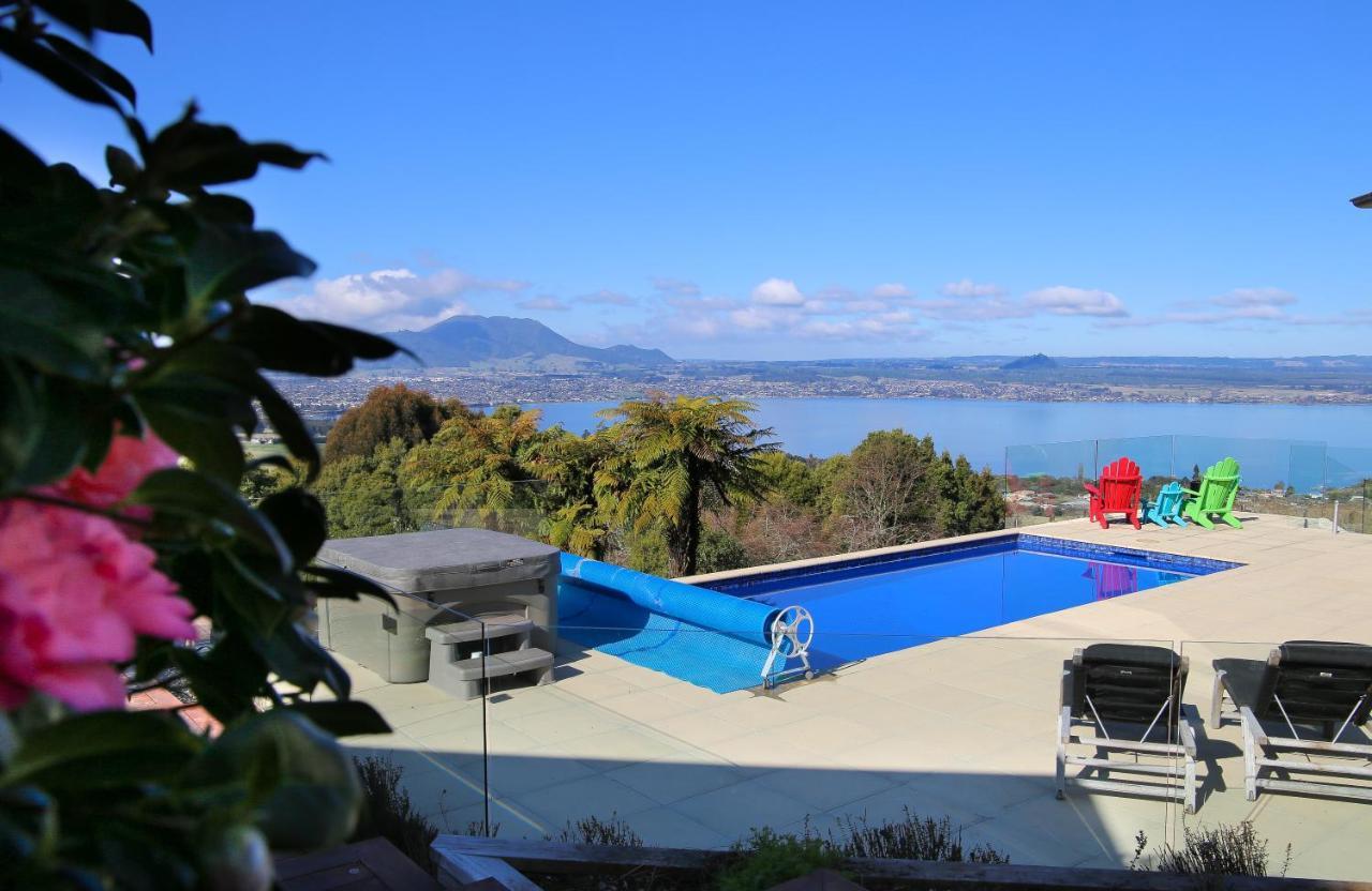 Te Moenga Lodge Taupo Exterior photo